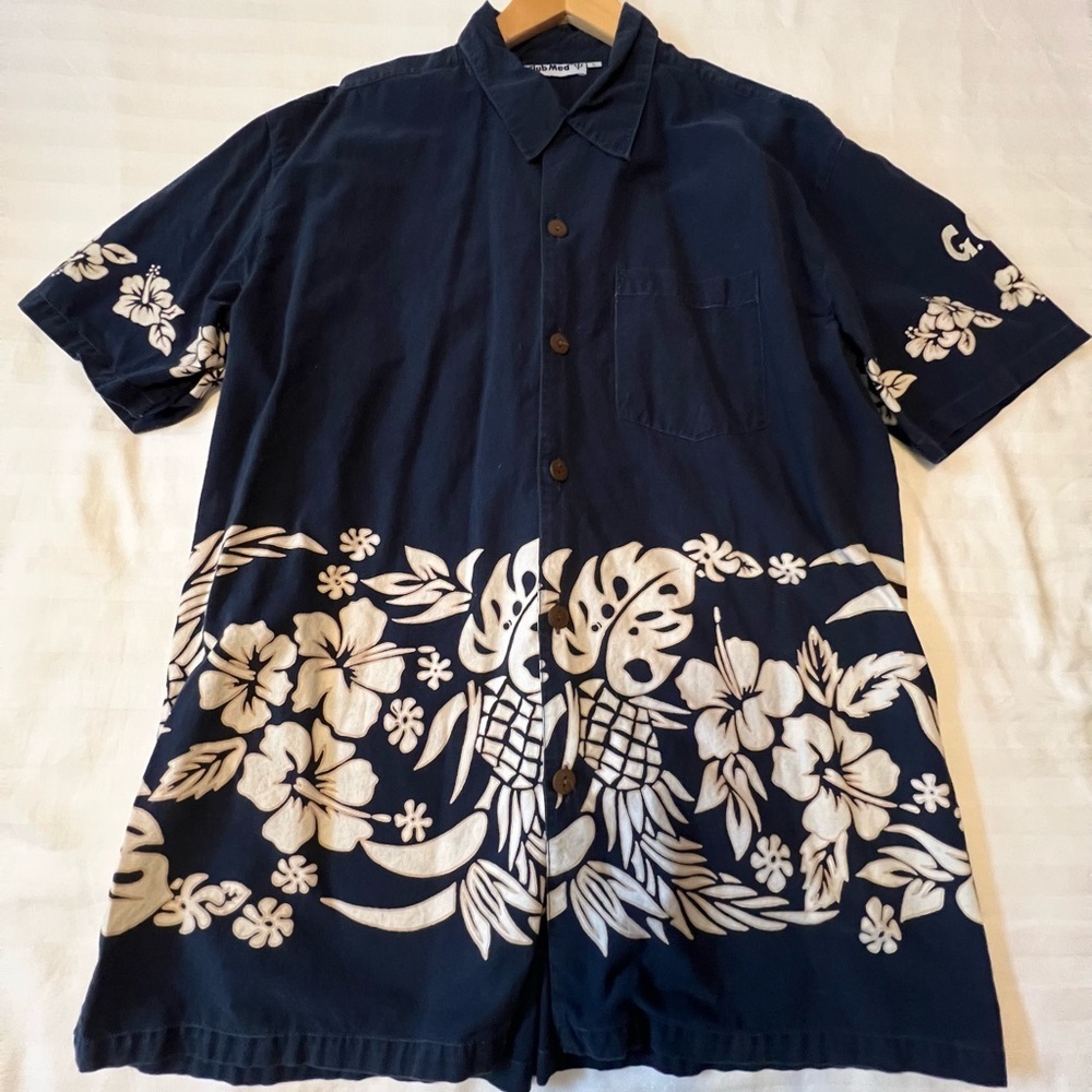 Club Med Hawaiian Button Down Shirt - Picture 3 of 5